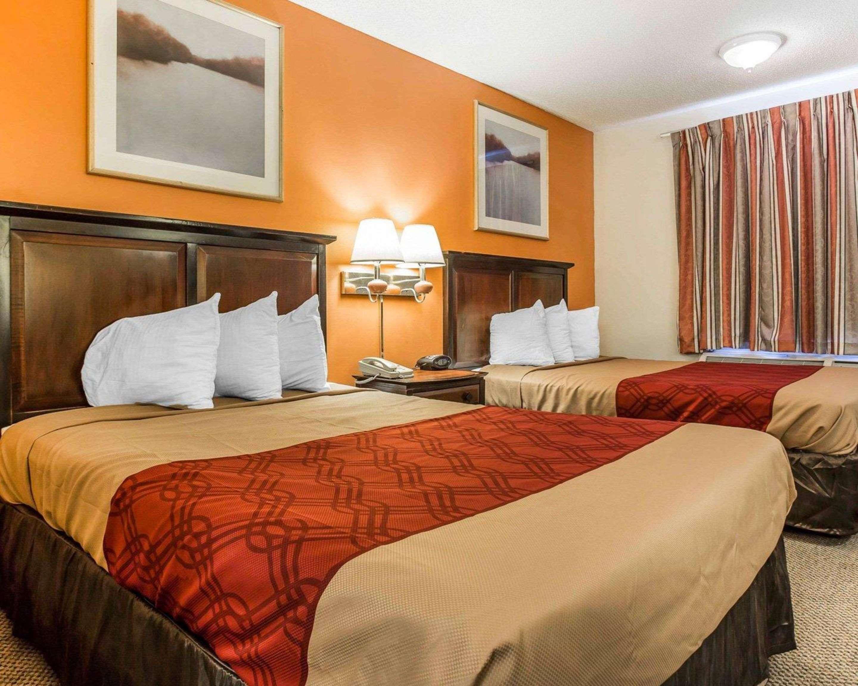 Econo Lodge Санти Экстерьер фото