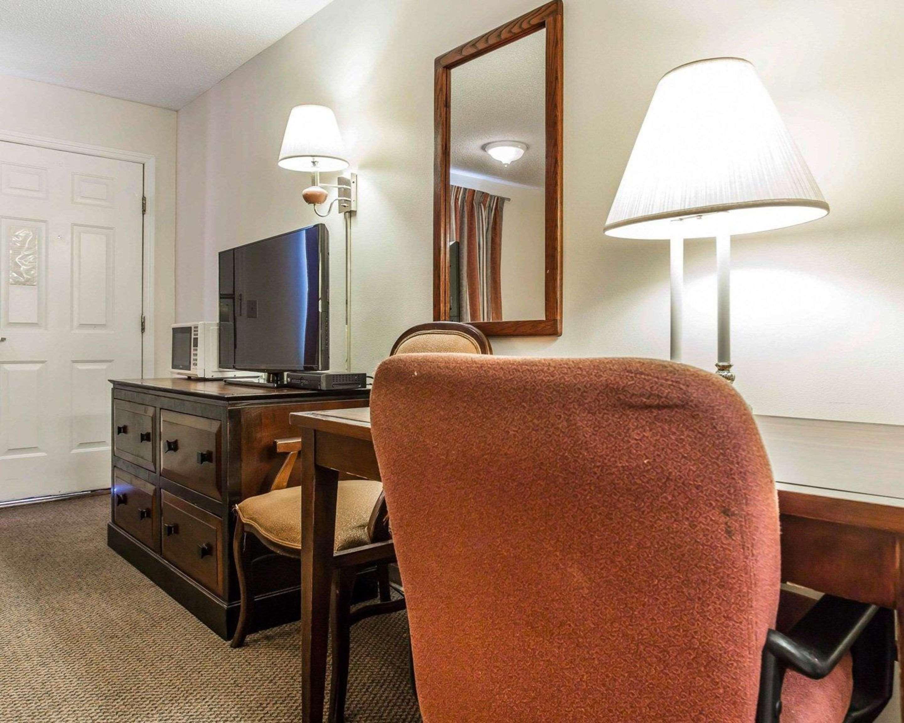 Econo Lodge Санти Экстерьер фото