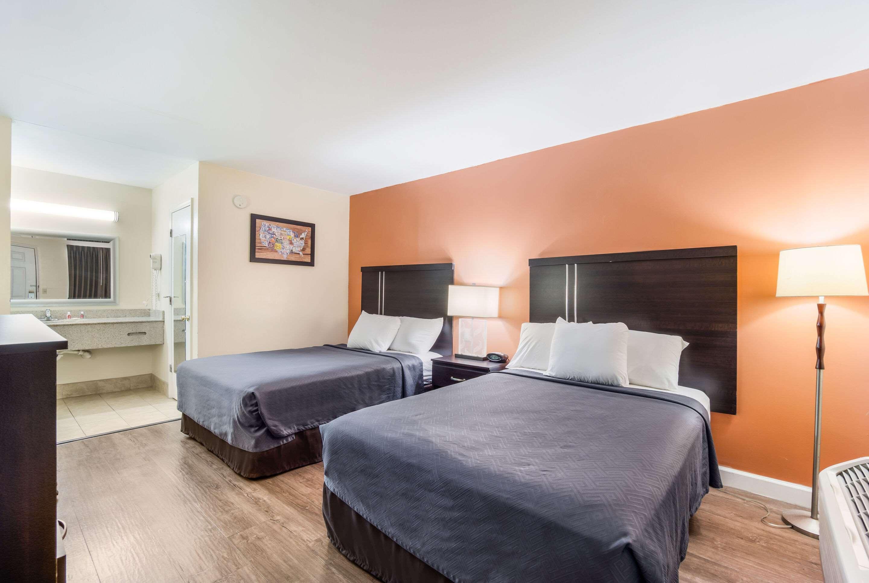 Econo Lodge Санти Экстерьер фото